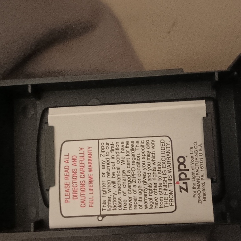 Authentic Zippo - Picture 5 of 6
